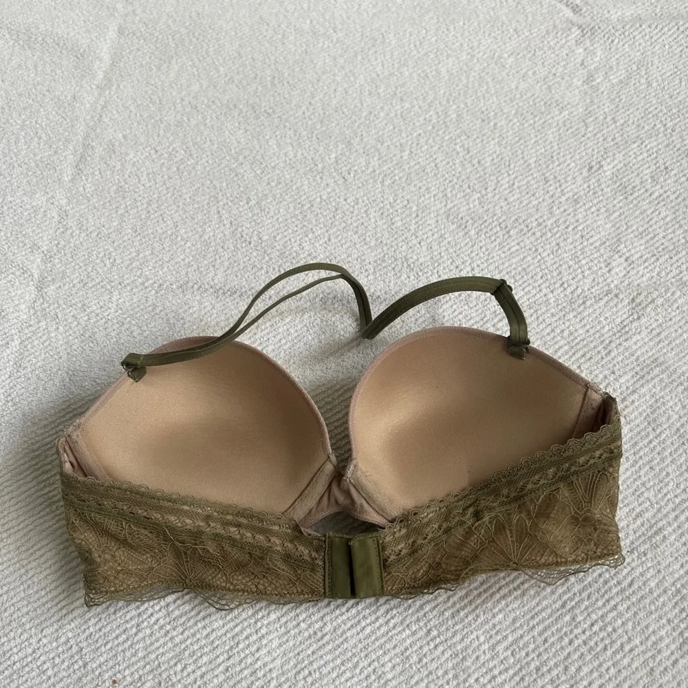 Women's Victoria's Secret Green Bra 34B/C75